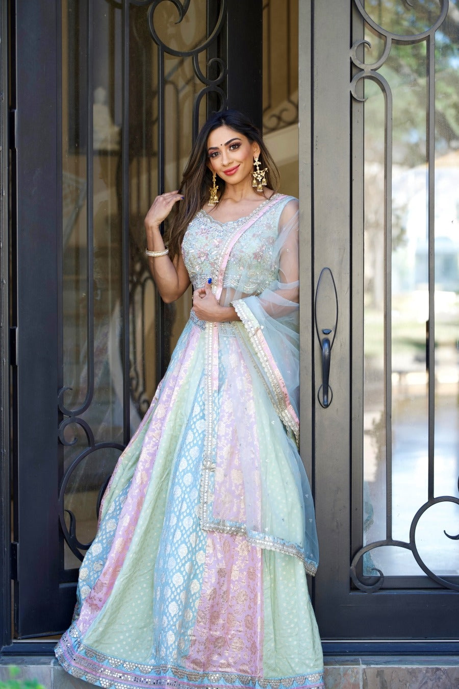 Buy Indian Blue Tones With Pink Contrast Traditional Lehenga Choli Set for  Women Online in USA, UK, Canada, Australia, Germany, New Zealand and  Worldwide at Best Price